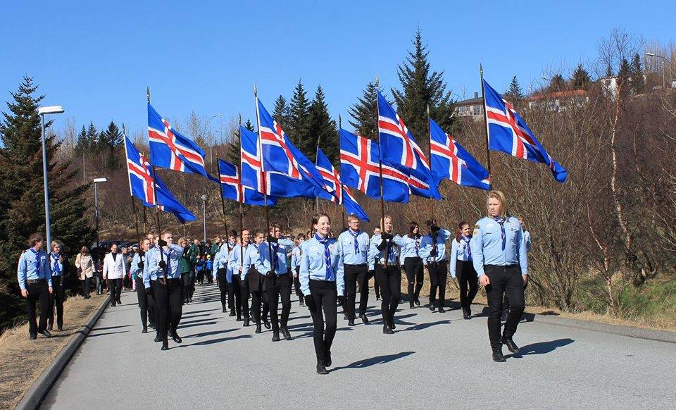 Sumardagurinn fyrsti jeb Islandē sākas&nbsp;vasara